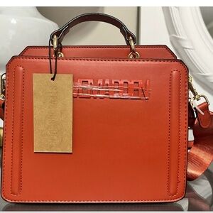 Steve Madden Bevelyn crossbody NWT